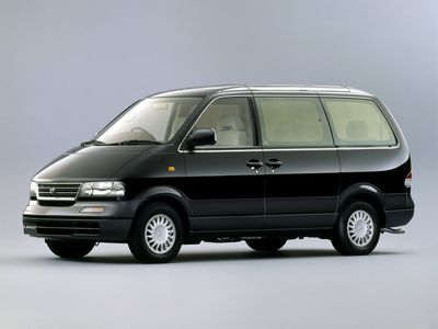 Автостекла Nissan Largo c установкой в Москве